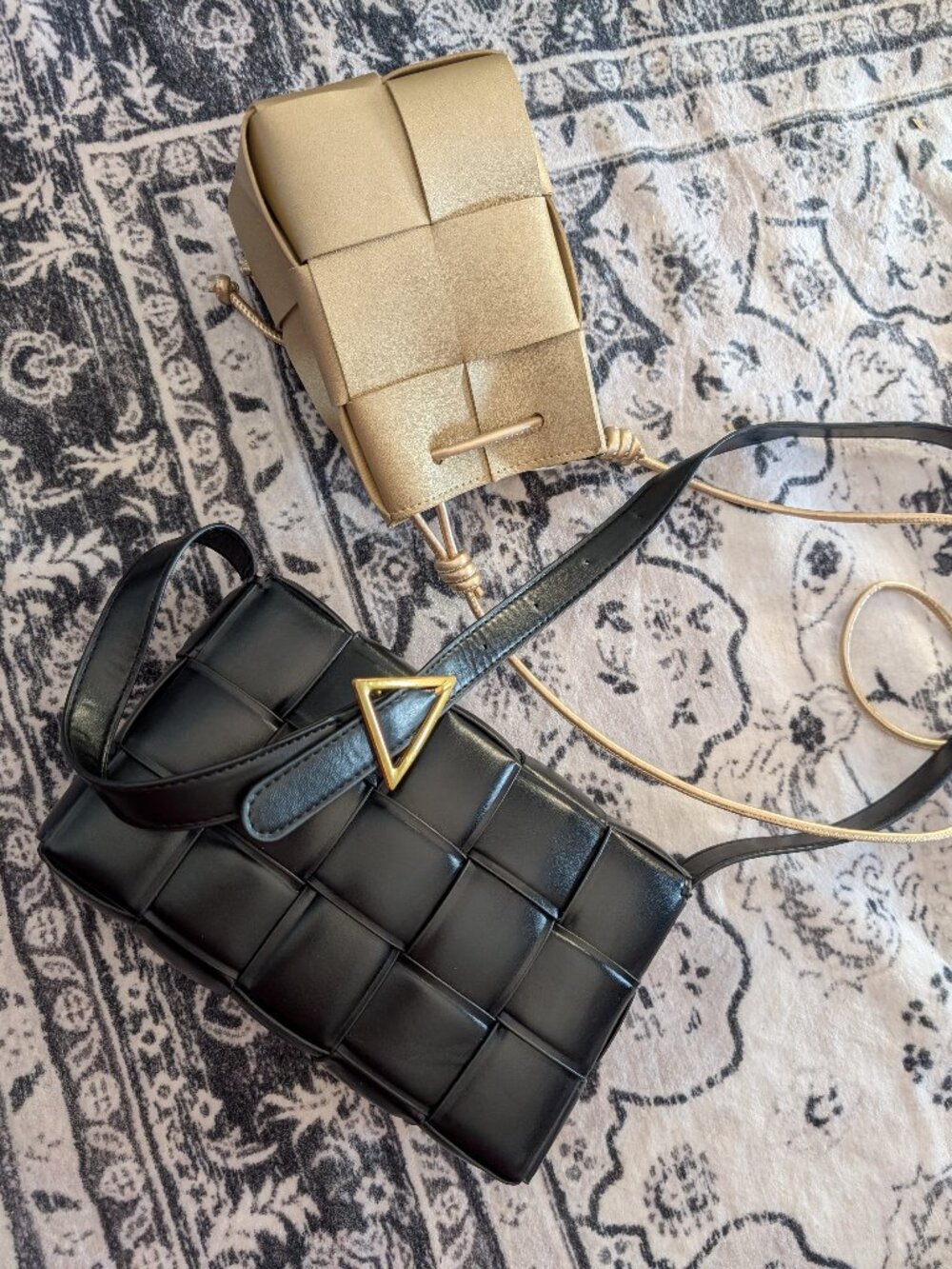 Handbags bundle - Picture 2 of 6